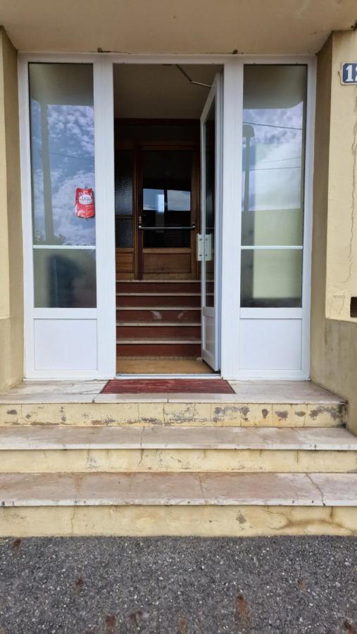 Studio 2 Pers Aux Inspirations 60S Chalon-sur-Saône Eksteriør billede