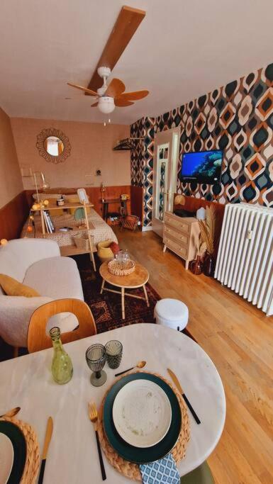 Studio 2 Pers Aux Inspirations 60S Chalon-sur-Saône Eksteriør billede