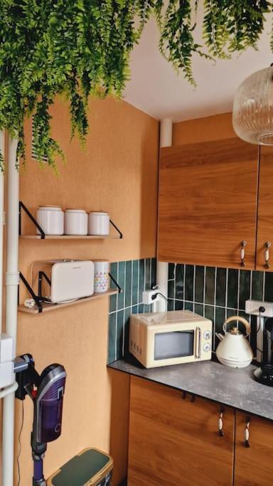 Studio 2 Pers Aux Inspirations 60S Chalon-sur-Saône Eksteriør billede