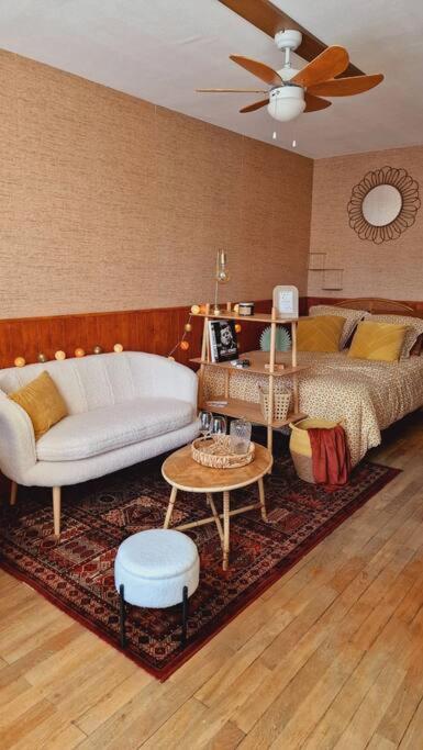 Studio 2 Pers Aux Inspirations 60S Chalon-sur-Saône Eksteriør billede